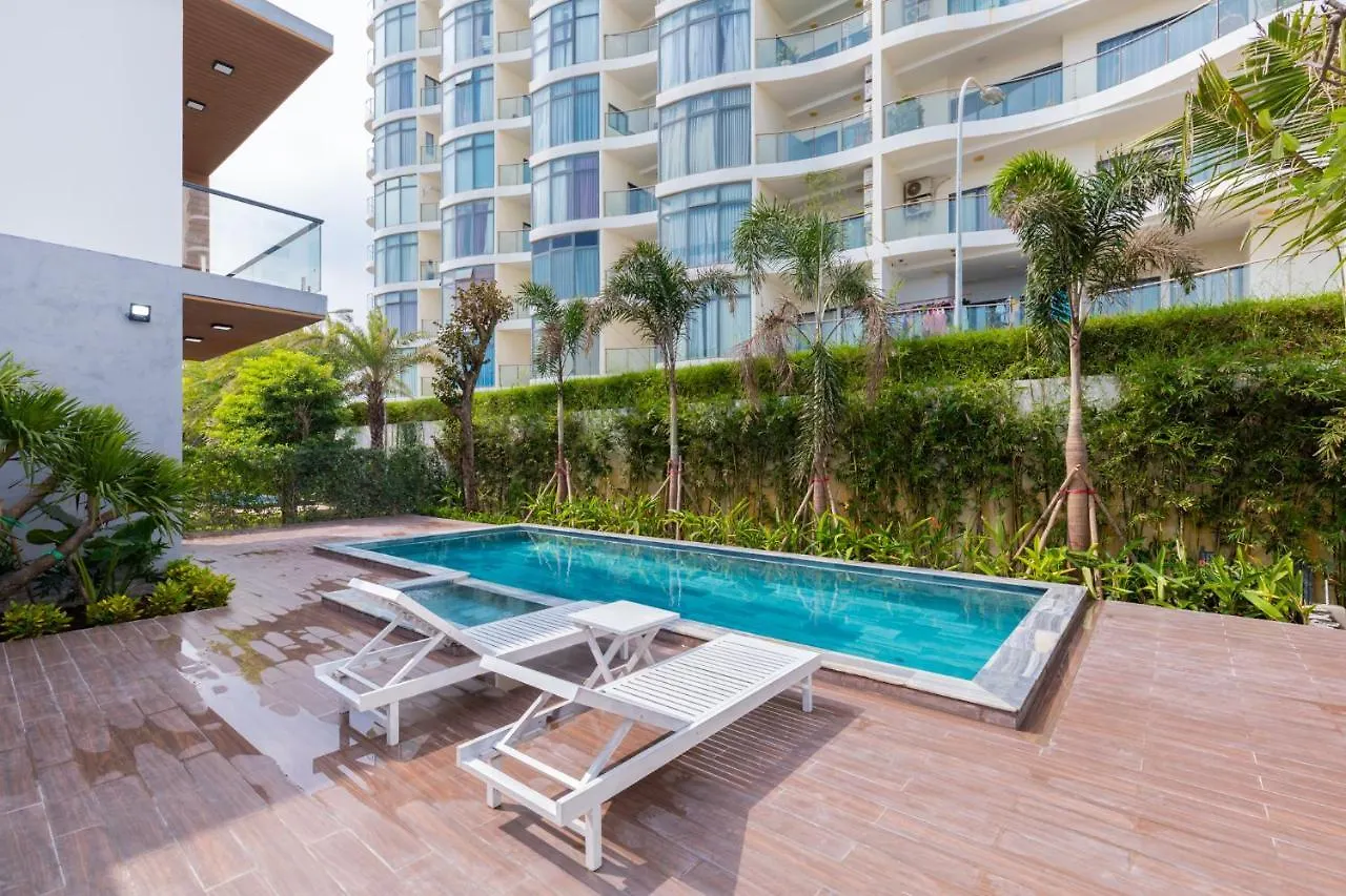 Palm Villa 38 : 5 Bedroom Bida Aria Resort Vũng Tàu