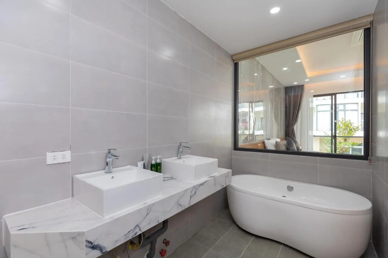 Palm Villa 38 : 5 Bedroom Bida Aria Resort Vũng Tàu 0*,